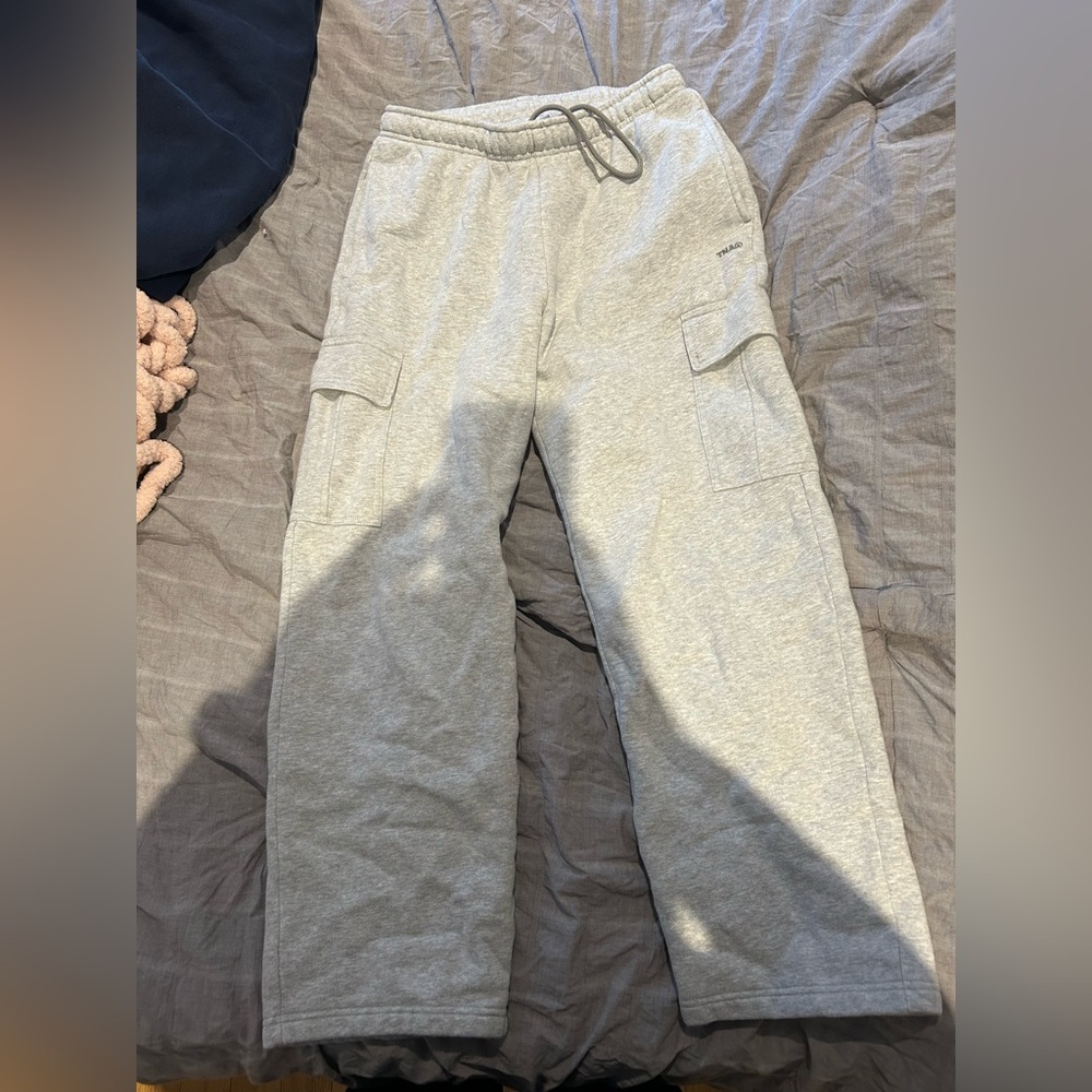 Aritzia (TNA)  cargo sweatpants size M - cozy fleece mega fit